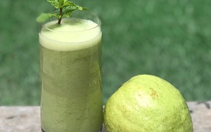 Vì sao bệnh nhân tiểu đường nên ăn hoa quả nguyên miếng thay vì uống nước ép?