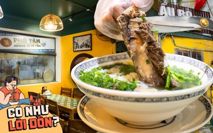 Ăn thử phở người Hàn giá 200.000 đồng ở Liễu Giai, khách tự cầm kéo gỡ sườn bò ngay tại bàn