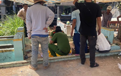 Đắk Lắk: Bé gái sơ sinh bị bỏ lại nhà vệ sinh, mẹ ruột mới 15 tuổi