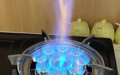Sử dụng một "dụng cụ thần khí nhà bếp" để nướng thịt, cả gia đình 3 người bị ngộ độc cấp cứu