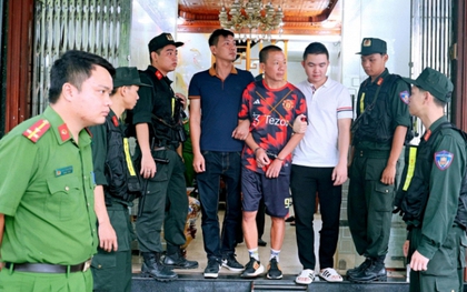 Thu giữ 2 điện thoại, 65 triệu đồng tiền mặt cùng 15 chỉ vàng: Bắt “trùm giang hồ” nổi tiếng liên quan đến đường dây 1.200 tỷ đồng