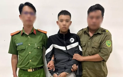 Bắt đối tượng mang kiếm tấn công cha ruột, ném "bom xăng" vào công an