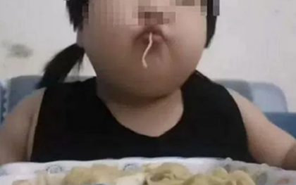 Bé gái 8 tuổi đã nặng 45kg, gan nhiễm mỡ nặng vì mỗi bữa đều ăn quá nhiều 1 món mâm cơm gia đình nào cũng có