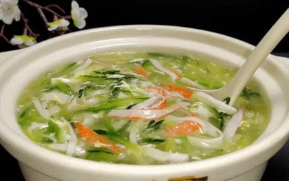 Chỉ 10 phút nấu là có món ăn vị ngọt thanh mát và rất ngon miệng, giúp lấy lại vị giác trong ngày hè nắng nóng