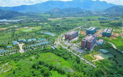 Hơn 17.000 sinh viên Đại học Quốc gia Hà Nội năm nay sẽ lên Hòa Lạc học: Trường thành viên nào có nhiều chỉ tiêu nhất?