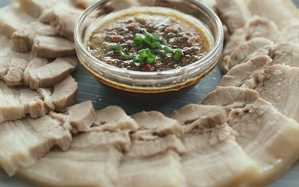 Luộc thịt lợn muốn trắng đẹp, không hôi, hãy nhớ mẹo đơn giản này