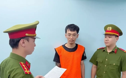 Một "họa sĩ" bị khởi tố vì vẽ bậy lên hàng rào công trình nghìn tỷ ở TPHCM