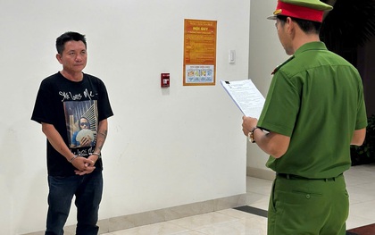 Tạm giữ người lái xe bán tải tông vào quán dê, gây náo loạn nhiều tuyến đường ở Đà Nẵng