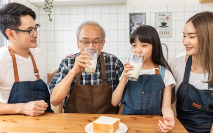 Mỗi thành viên một nhịp sống, mẹ làm sao để bổ sung canxi cho cả nhà?