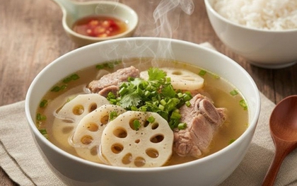 Đi nắng về ngột ngạt, bứt rứt khó ngủ: Thả quả lê vào nồi sườn hầm củ sen, hạ hỏa nội sinh tức thì