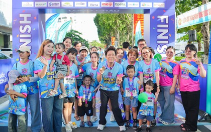 Trường Giang hội ngộ diễn viên Lương Thế Thành, Lê Phương tại Cần Thơ, cùng 500 gia đình ba thế hệ làm điều đặc biệt
