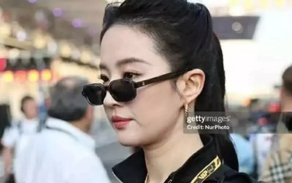 Lưu Diệc Phi hết đường nhận giải thưởng