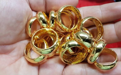 Mua vàng đừng chỉ nhìn giá