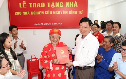 TPHCM tặng căn hộ cho nhà nghiên cứu Nguyễn Đình Tư