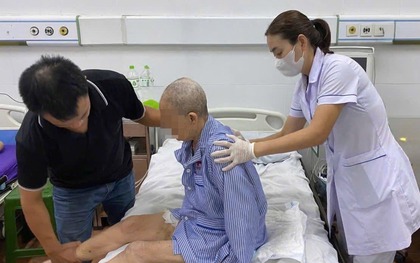 Mắc thủy đậu tự điều trị tại nhà, người già viêm não, người trẻ suy hô hấp