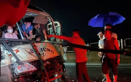 Tai nạn trên cao tốc Tuyên Quang - Phú Thọ, ít nhất 10 người bị thương