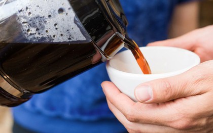So sánh gan của người uống cà phê và người không uống, phát hiện điều bất ngờ
