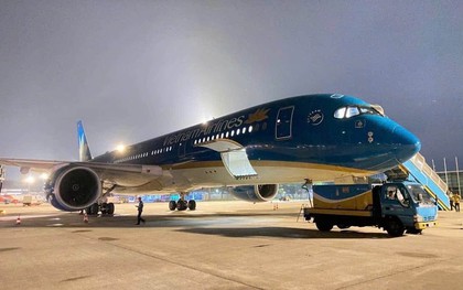 23h25 đêm 10/7, sân bay Nội Bài đón 1 chuyến bay có 124 hành khách đặc biệt