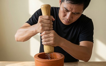 Vì sao gọi là "vắt cổ chày ra nước"?