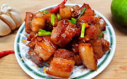 Bác sĩ tiêu hóa nói thẳng: 4 loại thịt ăn nhiều "phá" dạ dày còn hơn uống rượu, mê mấy cũng phải kiềm chế