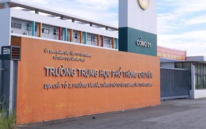 Vụ án vi phạm tại điểm thi Trường THPT Chuyên Tuyên Quang: Giáo viên Ngữ Văn đầu thú, số bị can tăng lên 27
