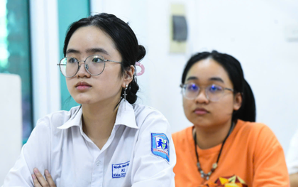 Hơn 130 hồ sơ thí sinh có IELTS bị loại vì không có điểm Ngoại ngữ, Đại học Hà Nội nói gì?