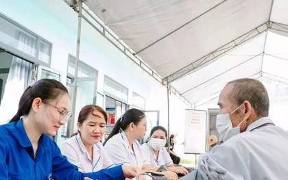 Đà Nẵng: 4.500 người dân hoàn cảnh khó khăn được bác sĩ về tận nơi khám miễn phí