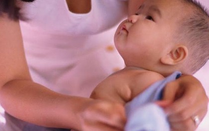 Đồ cũ có thể nhận nhưng 4 món này tuyệt đối đừng bao giờ dùng lại cho con mình
