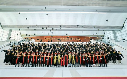 AI không lấy mất việc lập trình viên, mà lấy việc của người “chỉ biết code”