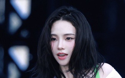 Nóng nhất hè này là đại mỹ nữ Karina, dáng vóc ngày càng đỉnh định hình lại tiêu chuẩn showbiz