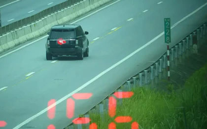 Xử phạt nữ tài xế lái xe gấp đôi tốc độ cho phép trên cao tốc
