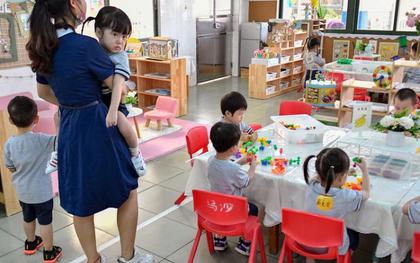 "Chỉ cần điện thoại đổ chuông hoặc có tin nhắn từ phụ huynh là tim trầm xuống" - Chia sẻ của cô giáo mầm non khiến ai nấy đồng cảm!