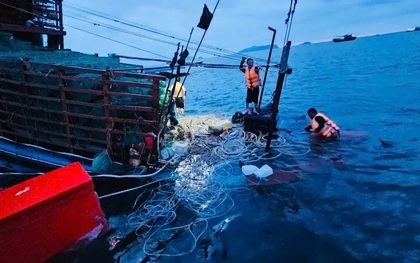 Chìm tàu cá ở Cô Tô do giông lốc, 7 ngư dân gặp nạn