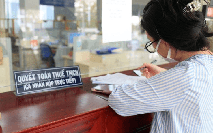 Lương 28 triệu đồng/tháng, có 1 người phụ thuộc, tôi phải nộp thuế TNCN bao nhiêu?