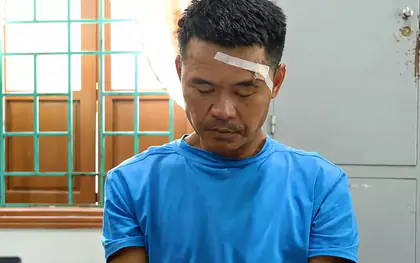 Khống chế đối tượng chém hai cán bộ công an xã bị thương rồi cố thủ trong nhà gần 3 giờ