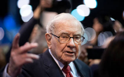Không phải tiền bạc, huyền thoại Warren Buffett tiết lộ thứ giúp nhân bội thành công, giá trị hơn bao giờ hết trong kỷ nguyên AI