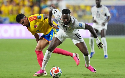 Cả trận sút không trúng đích lần nào, Ghana thua Colombia 0-1