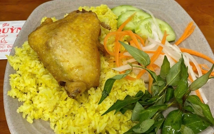 Gần 50 người đau bụng, nôn ói phải nhập viện sau ăn cơm gà ở Cam Ranh