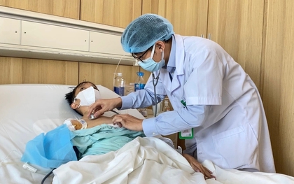 Mất 2 anh chị vì bệnh di truyền, nam sinh 16 tuổi được ghép gan cứu sống