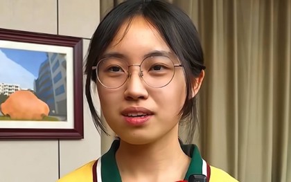 Nữ sinh học giỏi suy sụp vì làm bài thi ĐH quá tệ, đến lúc có điểm, cả nhà không tin nổi vào mắt mình: Sao lạ lùng thế này?