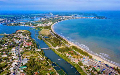 Bãi biển dài 7km ở miền Trung được truyền thông Mỹ vinh danh