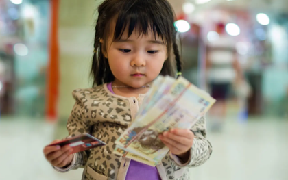 15.000 tài khoản của 'nhà đầu tư' dưới 1 tuổi: Cơn sốt chứng khoán bùng nổ tại một quốc gia châu Á, phụ huynh đua nhau tích sản cho con từ khi mới sinh
