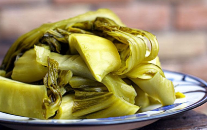 3 thói quen ăn dưa muối cần bỏ ngay