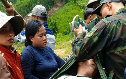 Người đàn ông nằm thoi thóp giữa rừng tràm sau 4 ngày mất liên lạc