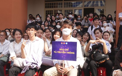 Báo chí mất ngôi đầu điểm chuẩn tại trường ĐH Khoa học Xã hội và Nhân văn TPHCM