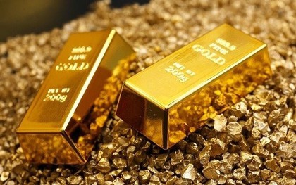 Giá vàng tăng hơn 7% trong một tuần, nhà đầu tư "nín thở" chờ dữ liệu quan trọng