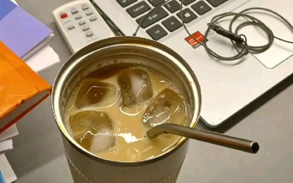 Lời khuyên cho những người thích đựng cà phê trong bình giữ nhiệt