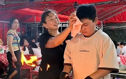 Bức ảnh khiến các bậc phụ huynh phải thốt lên: Có được đứa con như này quý hơn "vàng mười"!