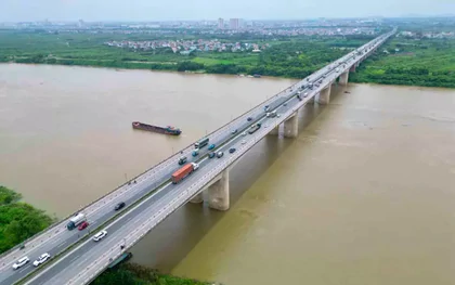 Gã đàn ông phi tang xác người tình xuống cầu Thanh Trì sau bữa tiệc ma túy