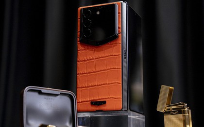 Điện thoại gập của Vertu mở bán tại Việt Nam: Bản